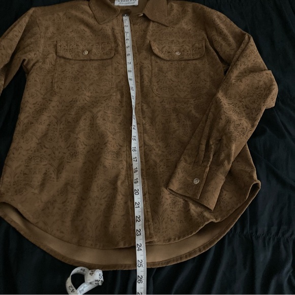 Adolfo International Vtg button down Small brown filigree texture - Picture 12 of 16